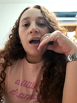 Snapshot of Mistik_red chatting on October 4, 2025, 11:58 pm Mistik red online show from October 4, 2025, 11:58 pm