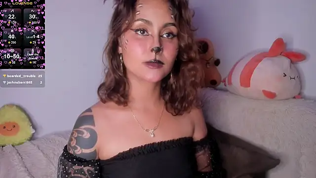 Violette-Ramirez01 online show from October 28, 2025, 1:53 am