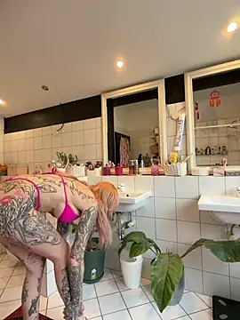 Stella-Kink online show from February 18, 2026, 12:34 pm