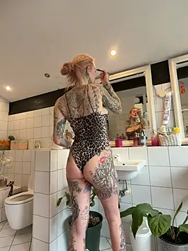 Stella-Kink online show from February 21, 2026, 11:11 am