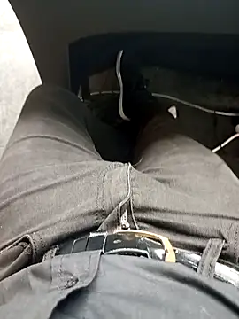 Snapshot of Edwin-74 chatting on April 7, 2026, 6:14 am Edwin-74 online show from April 7, 2026, 6:14 am