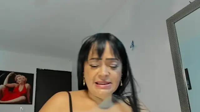 seleneh online show from April 14, 2026, 8:04 pm