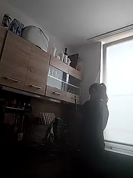 LauraBaby online show from February 1, 2026, 10:36 am