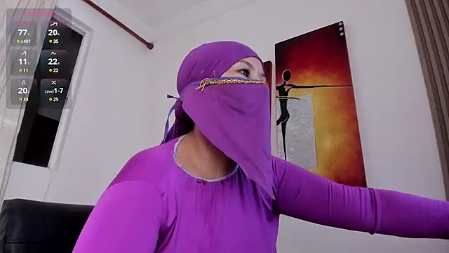 Amina hafsa online show from February 12, 2025, 9:43 pm