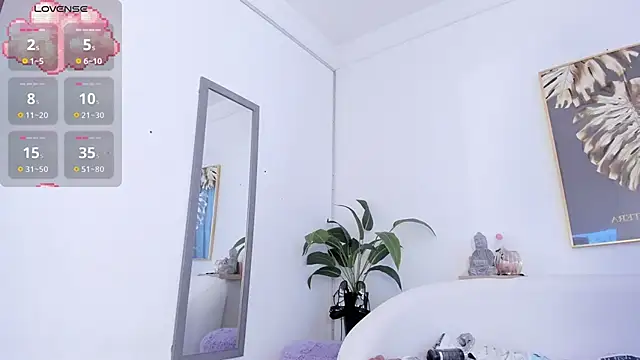 Amina hafsa online show from October 16, 2025, 7:37 pm