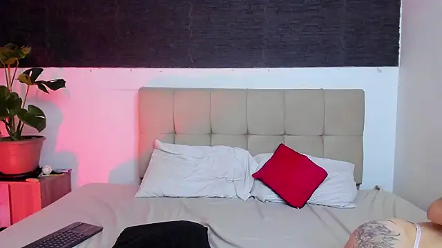 anaroman01 online show from March 12, 2026, 1:12 am