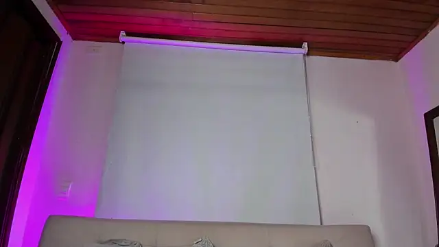 roselinedior online show from December 28, 2024, 1:28 pm