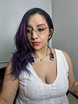 andreafetishx online show from November 3, 2025, 8:54 pm