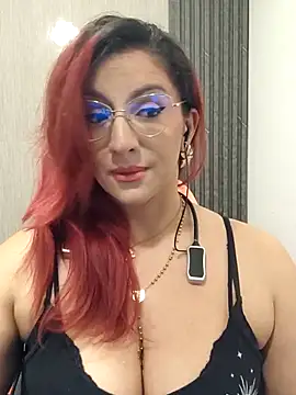 Snapshot of andreafetishx chatting on August 6, 2026, 10:55 pm andreafetishx online show from August 6, 2026, 10:55 pm