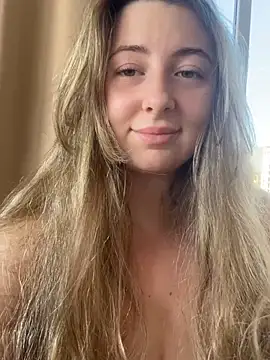 curvyflawless online show from December 15, 2024, 11:34 am