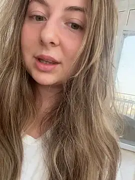 curvyflawless online show from February 7, 2025, 11:56 am