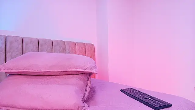 arl chloee online show from February 20, 2026, 3:03 am