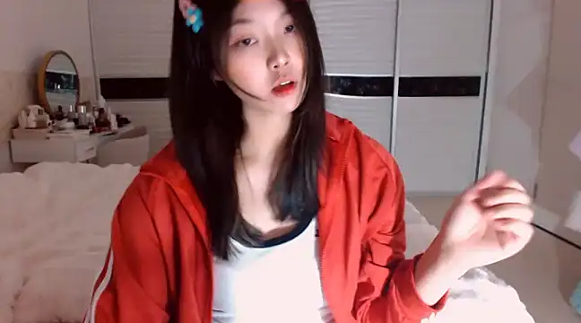 -Lucky Girl online show from February 9, 2025, 11:36 am