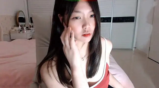 -Lucky Girl online show from March 20, 2025, 10:54 am