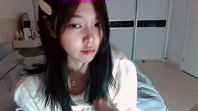 -Lucky Girl online show from October 14, 2025, 2:23 am