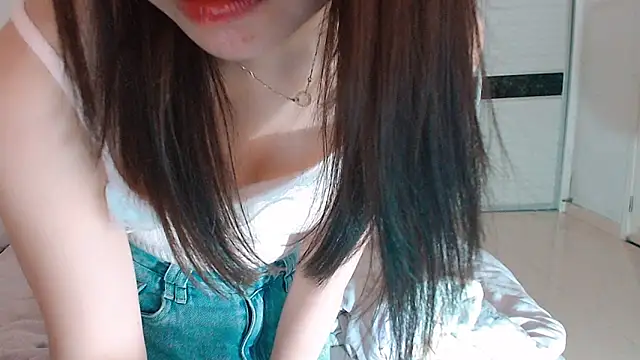 -Lucky Girl online show from June 3, 2026, 2:25 am