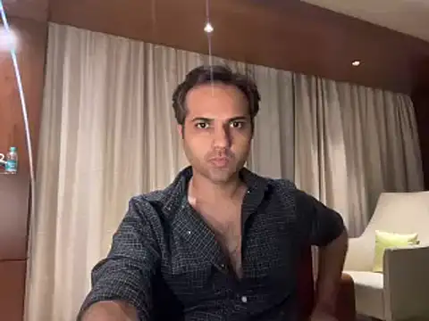 immog727 online show from February 11, 2025, 6:01 pm