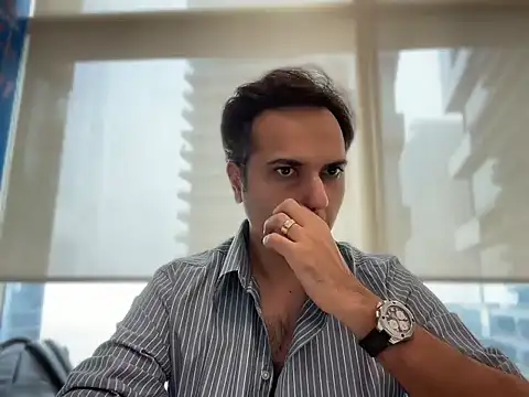 Snapshot of immog727 chatting on February 1, 2026, 9:19 am immog727 online show from February 1, 2026, 9:19 am