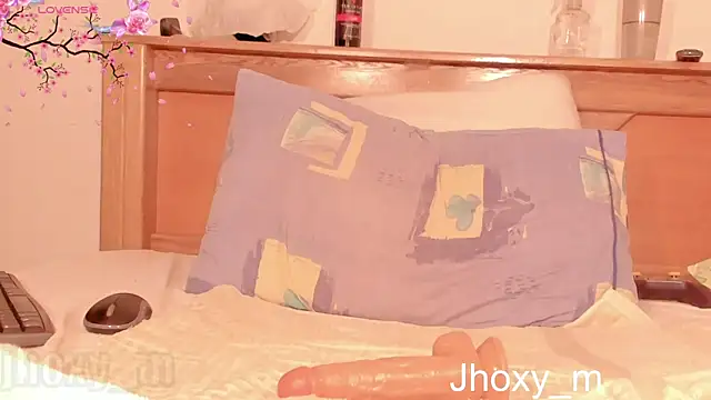 Jhoxy M online show from February 12, 2025, 3:07 am