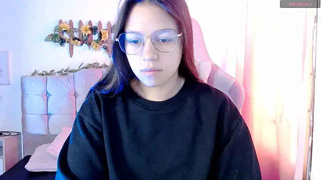 SamanthaRoldaan online show from September 25, 2025, 2:32 pm