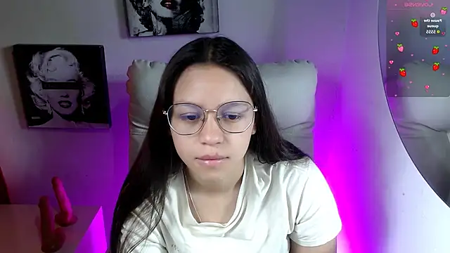 SamanthaRoldaan online show from November 15, 2025, 2:57 pm