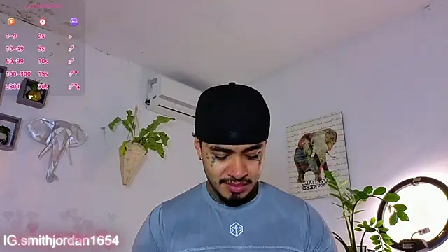 JordanSmiith  online show from November 18, 2025, 9:19 pm