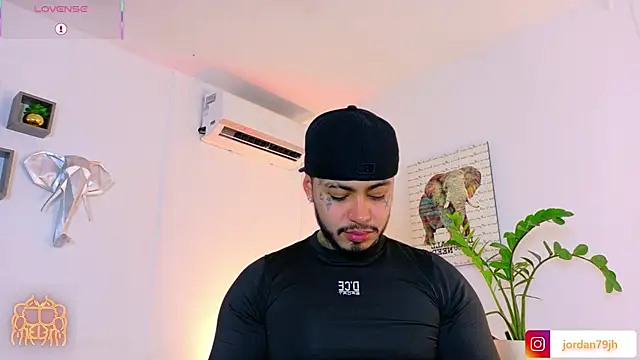 Snapshot of JordanSmiith_ chatting on July 13, 2026, 9:17 pm JordanSmiith online show from July 13, 2026, 9:17 pm