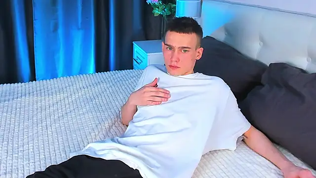 Kevin Kesi online show from February 5, 2025, 1:11 pm