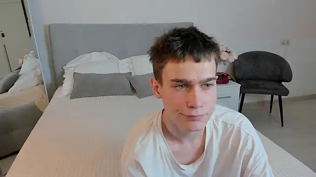 Kevin Kesi online show from November 24, 2025, 3:45 pm