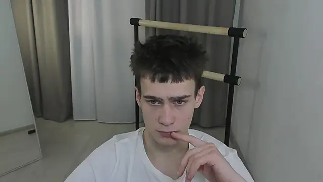 Kevin Kesi online show from November 26, 2025, 3:02 pm