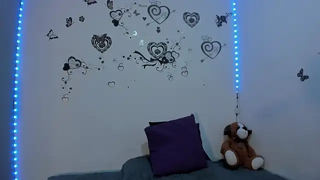 Linisprincehot69 online show from March 19, 2026, 4:33 pm