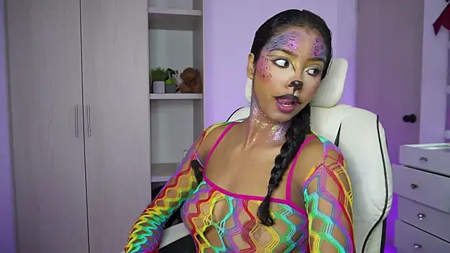 forever  young online show from October 31, 2025, 4:52 pm