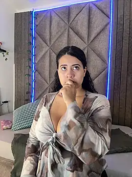 Snapshot of eva_daemon chatting on April 17, 2026, 11:46 am eva daemon online show from April 17, 2026, 11:46 am