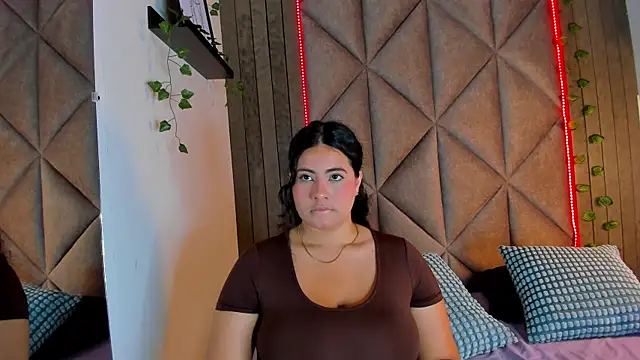 Snapshot of eva_daemon chatting on April 20, 2026, 11:57 am eva daemon online show from April 20, 2026, 11:57 am