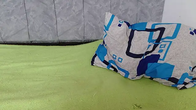 linda 33 online show from October 15, 2025, 6:41 pm