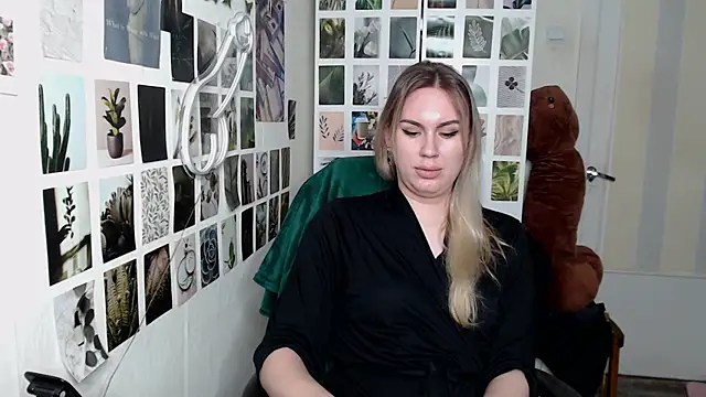 CapriScorpion online show from October 1, 2025, 12:11 pm