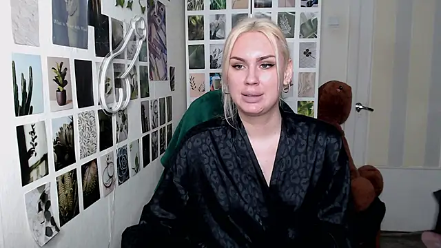 CapriScorpion online show from October 16, 2025, 11:44 am