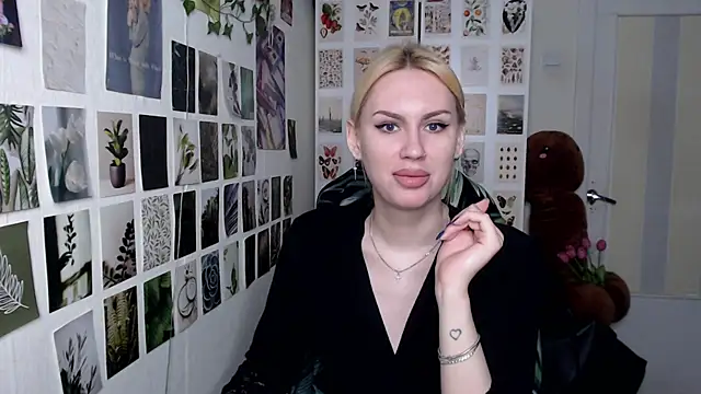 Snapshot of CapriScorpion chatting on May 15, 2026, 12:12 pm CapriScorpion online show from May 15, 2026, 12:12 pm
