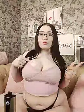 Tina Walker online show from December 5, 2024, 2:00 pm