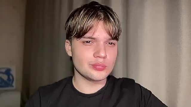 superfluboy  online show from February 26, 2025, 3:30 pm