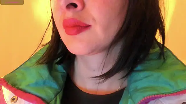 queen fetish online show from October 5, 2025, 9:29 am