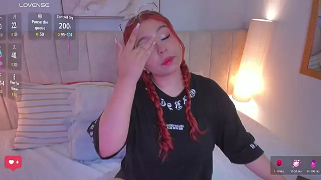 Snapshot of Atenea_cuteee chatting on February 11, 2026, 2:16 am Atenea cuteee online show from February 11, 2026, 2:16 am