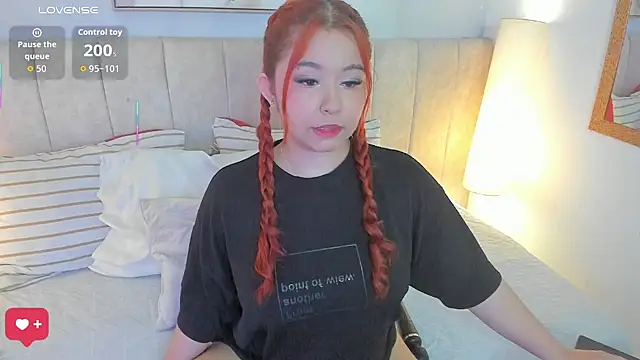 Snapshot of Atenea_cuteee chatting on February 18, 2026, 2:07 am Atenea cuteee online show from February 18, 2026, 2:07 am