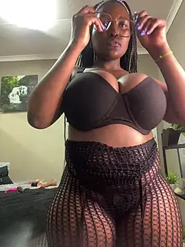 Bustygoddess32 online show from February 3, 2025, 10:32 pm