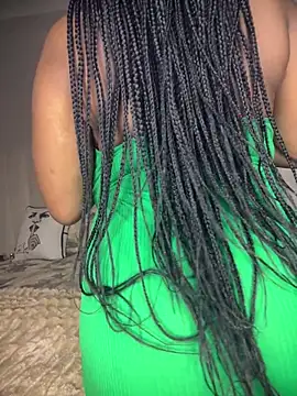 Bustygoddess32 online show from March 19, 2026, 2:37 am