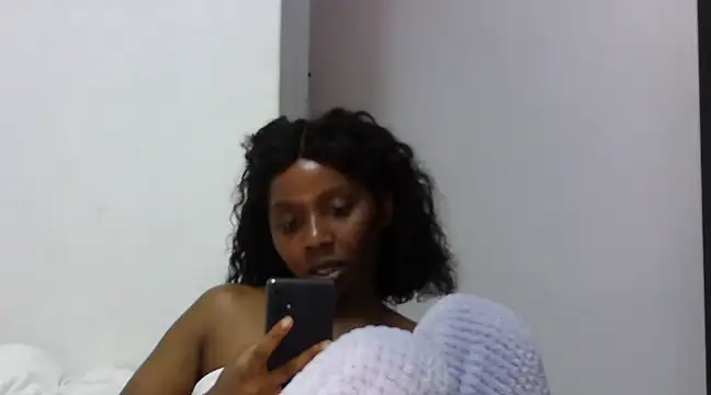 Snapshot of Sexxybella27 chatting on February 18, 2025, 8:36 pm Sexxybella27 online show from February 18, 2025, 8:36 pm