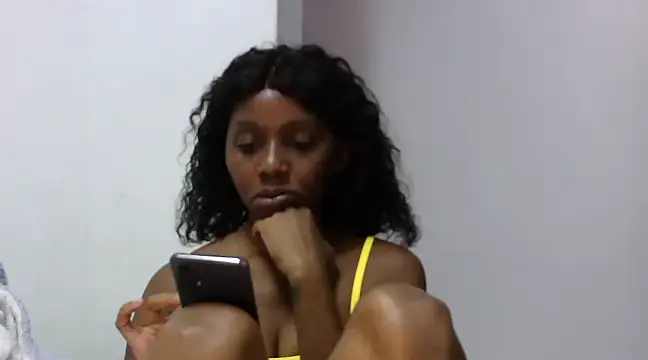 Snapshot of Sexxybella27 chatting on February 19, 2025, 10:42 pm Sexxybella27 online show from February 19, 2025, 10:42 pm
