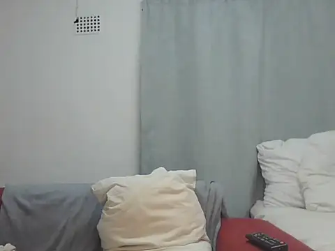 Sexxybella27 online show from December 16, 2025, 9:31 pm