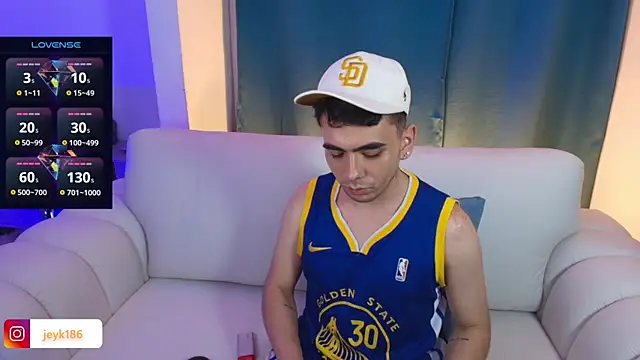 Snapshot of Jey_keler1 chatting on October 13, 2025, 4:34 am Jey keler1 online show from October 13, 2025, 4:34 am