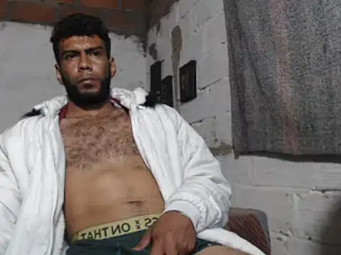 Snapshot of erik_alexander chatting on December 24, 2024, 9:39 am erik alexander online show from December 24, 2024, 9:39 am